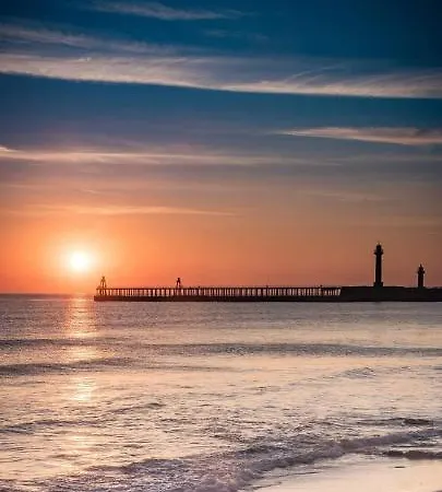 Walk To Everywhere Appartement Whitby